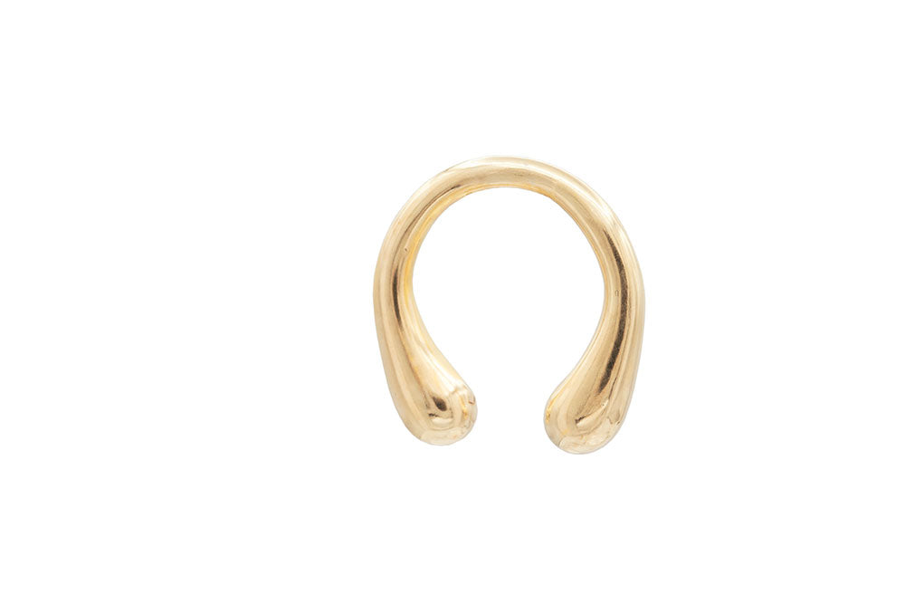 Introducing the Gold Horseshoe Earring, sustainably hand-casted from seapods gathered along the North Fork LI shores. Available in sizes Small and Medium/Large, this unique earring combines eco-conscious craftsmanship with timeless elegance. Each piece celebrates the beauty of nature while supporting marine conservation.