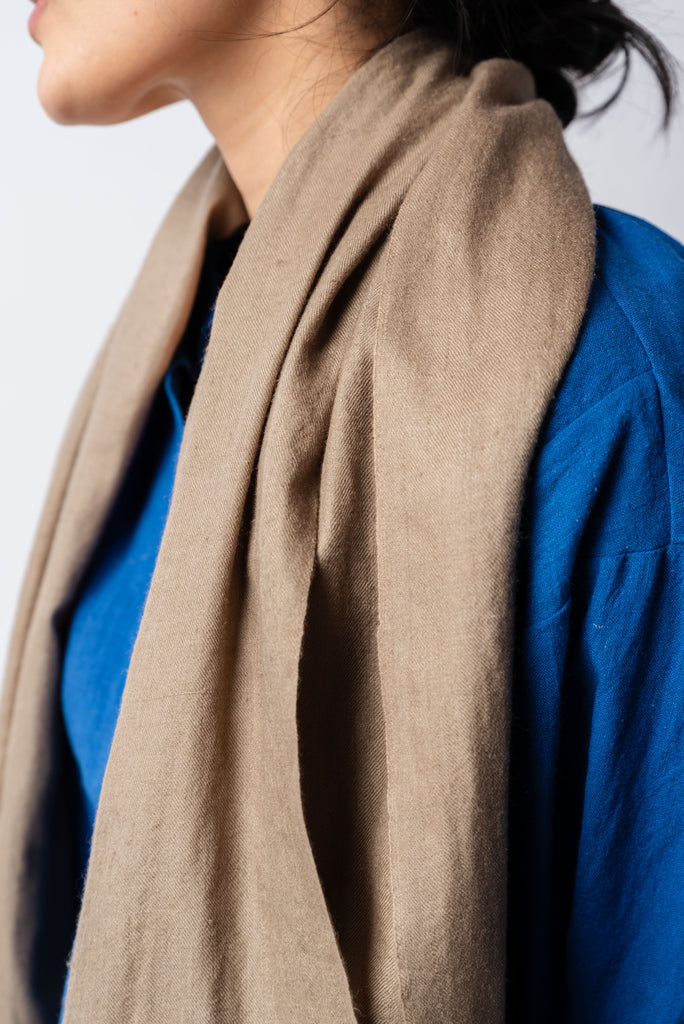 How-to-style-your-winter-outfits-in-a-sophisticated-way-worldwide-Khaki-solid-pashmina-stole