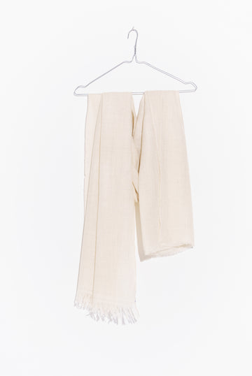 Solid-stole-made-from-the-finest-quality-of-pashmina-US-Off white-solid-pashmina-stole